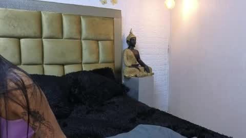 ximena online show from April 12, 2:33 pm