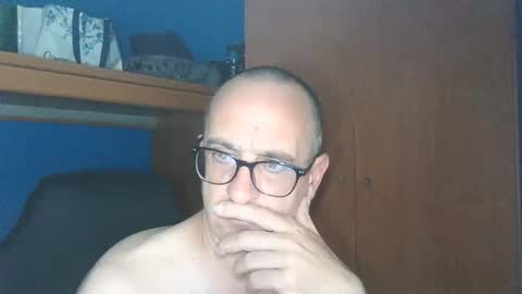 xjosuex69 online show from May 21, 10:17 pm