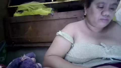 xjuicytits online show from April 25, 12:46 am