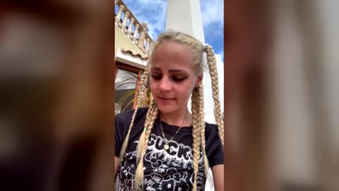 Snapshot of xkatanakiki chatting on February 21, 1:12 pm xkatanakiki online show from February 21, 1:12 pm