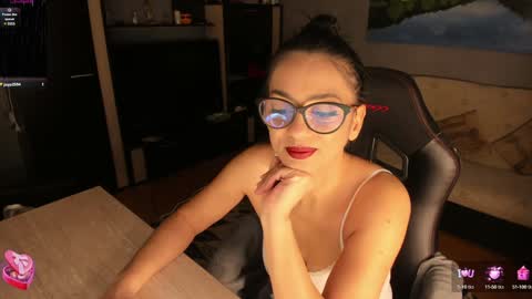 Lara online show from December 13, 10:02 pm