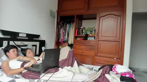 Snapshot of xlatin_girlssx chatting on December 15, 3:42 pm We are Lana. the one with short hair and vanessa girl with long hair online show from December 15, 3:42 pm