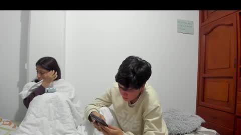 Snapshot of xlatin_girlssx chatting on December 22, 12:28 am We are Lana. the one with short hair and vanessa girl with long hair online show from December 22, 12:28 am