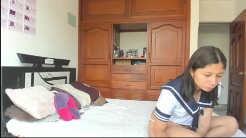 Snapshot of xlatin_girlssx chatting on February 1, 7:23 pm We are Lana. the one with short hair and vanessa girl with long hair online show from February 1, 7:23 pm