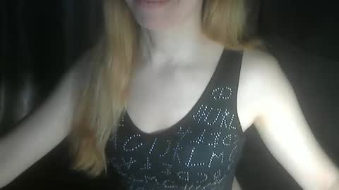 xlorax77703 online show from April 2, 12:41 am