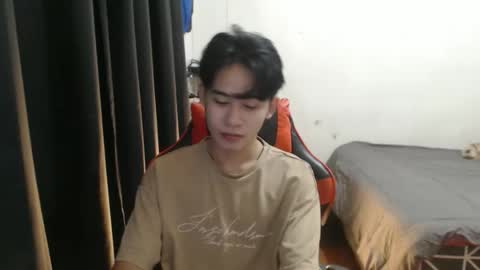 Snapshot of xluminous chatting on September 8, 8:30 pm MIKAEL online show from September 8, 8:30 pm