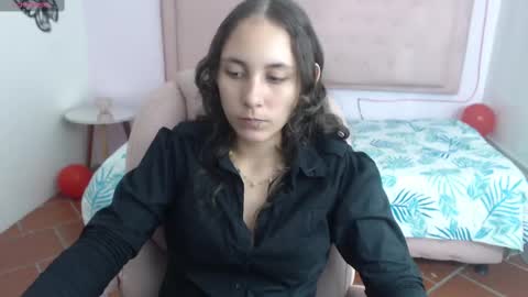 lunna online show from February 15, 11:25 pm