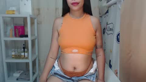 Maxie online show from June 20, 7:33 am