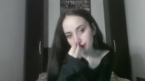 Snapshot of xmistressemmax chatting on December 20, 4:31 am Mistress Emma online show from December 20, 4:31 am