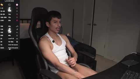 Snapshot of xmomentumx chatting on February 19, 4:03 pm xmomentumx online show from February 19, 4:03 pm