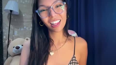 Sweet Monica online show from November 22, 9:30 am