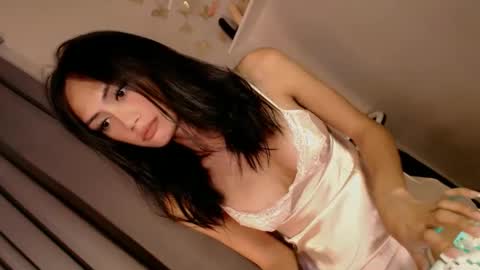 JACKY DELOS SANTOS online show from February 1, 2:05 am