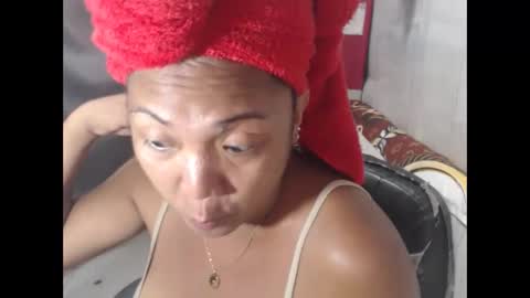 Snapshot of xnewcummachinex chatting on April 13, 10:10 am xnewcummachinex online show from April 13, 10:10 am