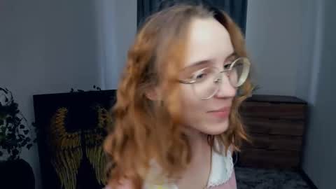Snapshot of xo_lil_dream chatting on September 9, 7:52 am Kylie online show from September 9, 7:52 am