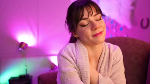 Bella Bondai online show from December 21, 12:16 pm