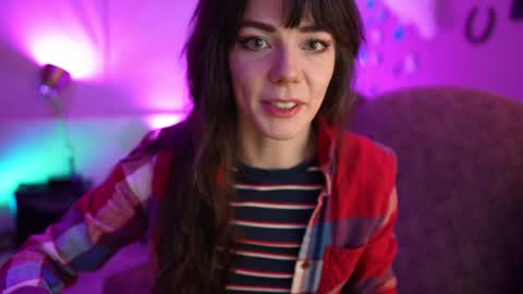 Bella Bondai online show from December 22, 9:33 am