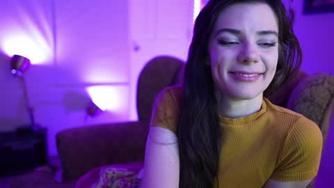 Bella Bondai online show from January 7, 5:01 am