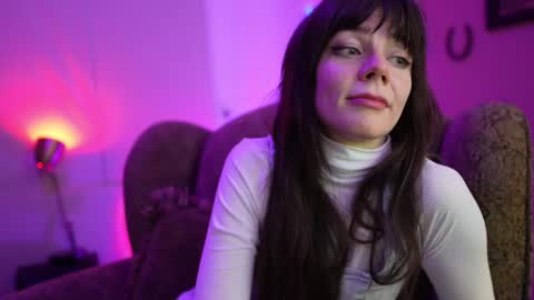 Bella Bondai online show from February 18, 7:43 am