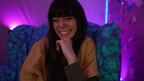 Bella Bondai online show from March 4, 3:44 am