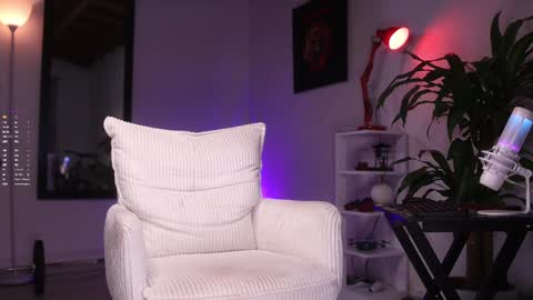 Snapshot of xomega_02 chatting on February 11, 3:08 am online show from February 11, 3:08 am