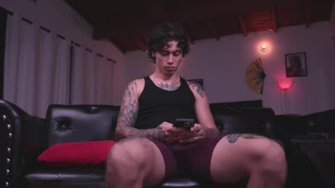   online show from November 9, 2:10 am