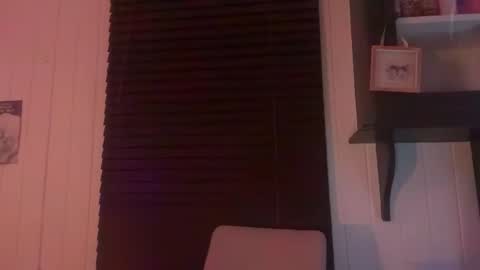 xopeachybaby online show from March 30, 10:05 am