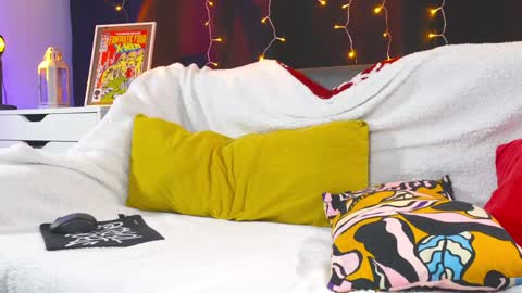 XoRylan online show from January 24, 5:11 pm