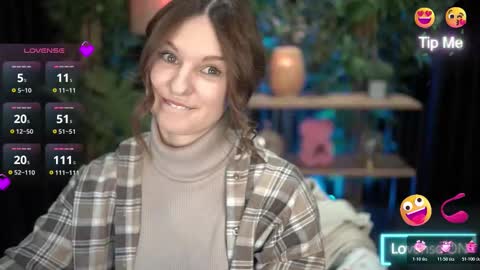 Snapshot of xoxo_molly chatting on October 30, 9:15 pm xoxo_molly online show from October 30, 9:15 pm