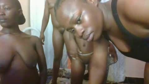 Snapshot of xoxo_savage chatting on September 12, 2:55 am Xoxo online show from September 12, 2:55 am