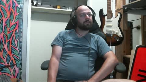 Snapshot of xredchestedx chatting on December 7, 6:26 pm Red online show from December 7, 6:26 pm