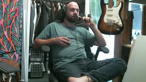 Snapshot of xredchestedx chatting on December 8, 2:28 am Red online show from December 8, 2:28 am