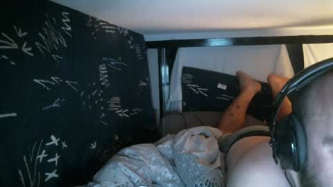 Snapshot of xredchestedx chatting on January 9, 9:06 am Red online show from January 9, 9:06 am