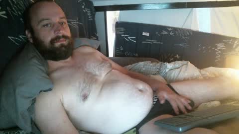 Snapshot of xredchestedx chatting on January 16, 7:49 am Red online show from January 16, 7:49 am