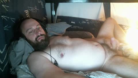 Snapshot of xredchestedx chatting on January 19, 8:07 am Red online show from January 19, 8:07 am