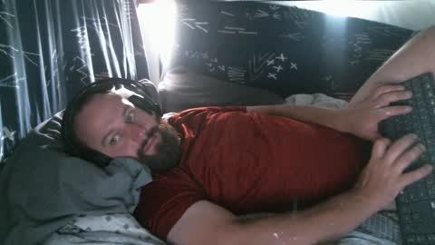 Snapshot of xredchestedx chatting on January 22, 4:55 am Red online show from January 22, 4:55 am