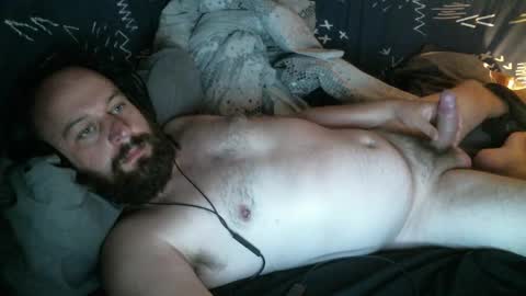 Snapshot of xredchestedx chatting on February 9, 8:33 am Red online show from February 9, 8:33 am