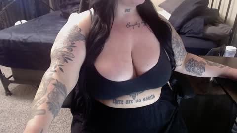 xorileyschembri online show from December 5, 2:31 am