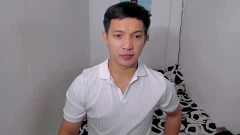 Snapshot of xsebastian19 chatting on December 16, 4:38 pm xsebastian19 online show from December 16, 4:38 pm