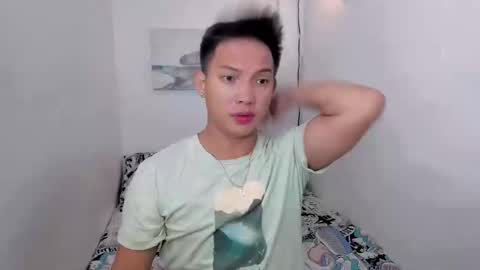 Snapshot of xsebastian19 chatting on February 24, 6:58 pm xsebastian19 online show from February 24, 6:58 pm