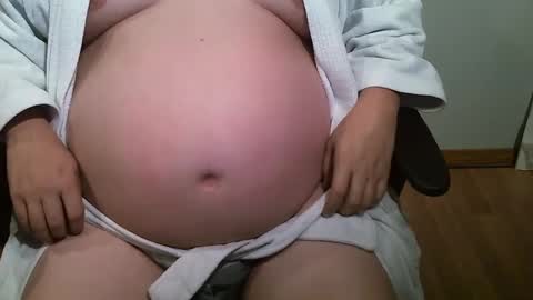 xskater31 online show from December 6, 6:48 am