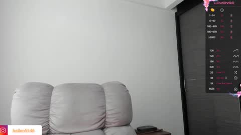 Snapshot of xspecialroomx chatting on December 15, 7:53 pm Hellen Sofia instagram hellen5546 online show from December 15, 7:53 pm