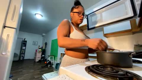 xStarGazingx online show from March 2, 10:56 am