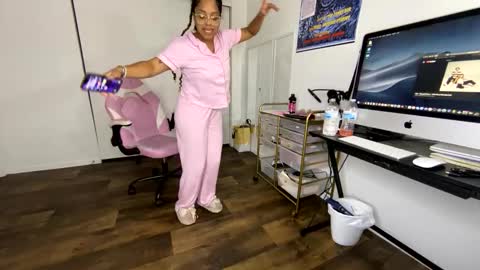 xStarGazingx online show from September 10, 7:58 pm