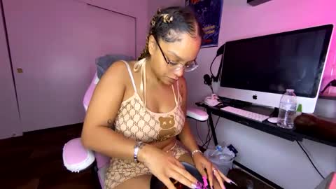 xStarGazingx online show from September 13, 7:52 am