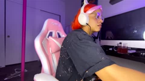 xStarGazingx online show from November 26, 7:09 am