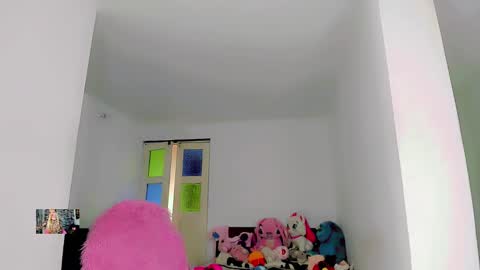 Snapshot of xthesexyboyx chatting on February 13, 10:22 pm Femboy Exotic online show from February 13, 10:22 pm