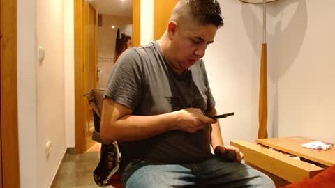 Snapshot of xthiagoxevax chatting on December 9, 8:44 am thiagoeva online show from December 9, 8:44 am