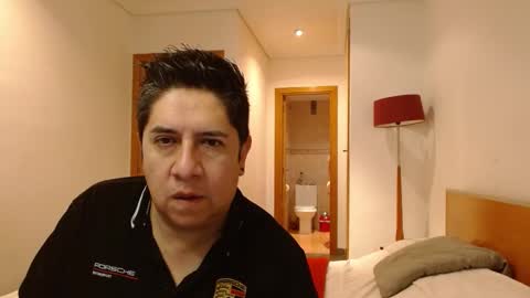 Snapshot of xthiagoxevax chatting on February 24, 8:49 am thiagoeva online show from February 24, 8:49 am