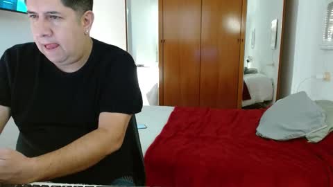 Snapshot of xthiagoxevax chatting on October 27, 8:40 am thiagoeva online show from October 27, 8:40 am