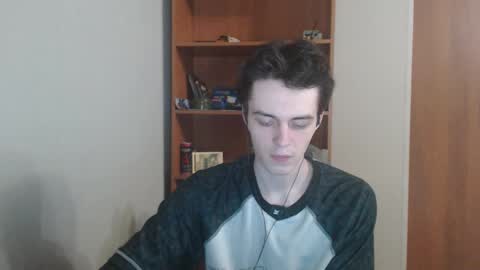 traqqq online show from November 12, 9:14 pm